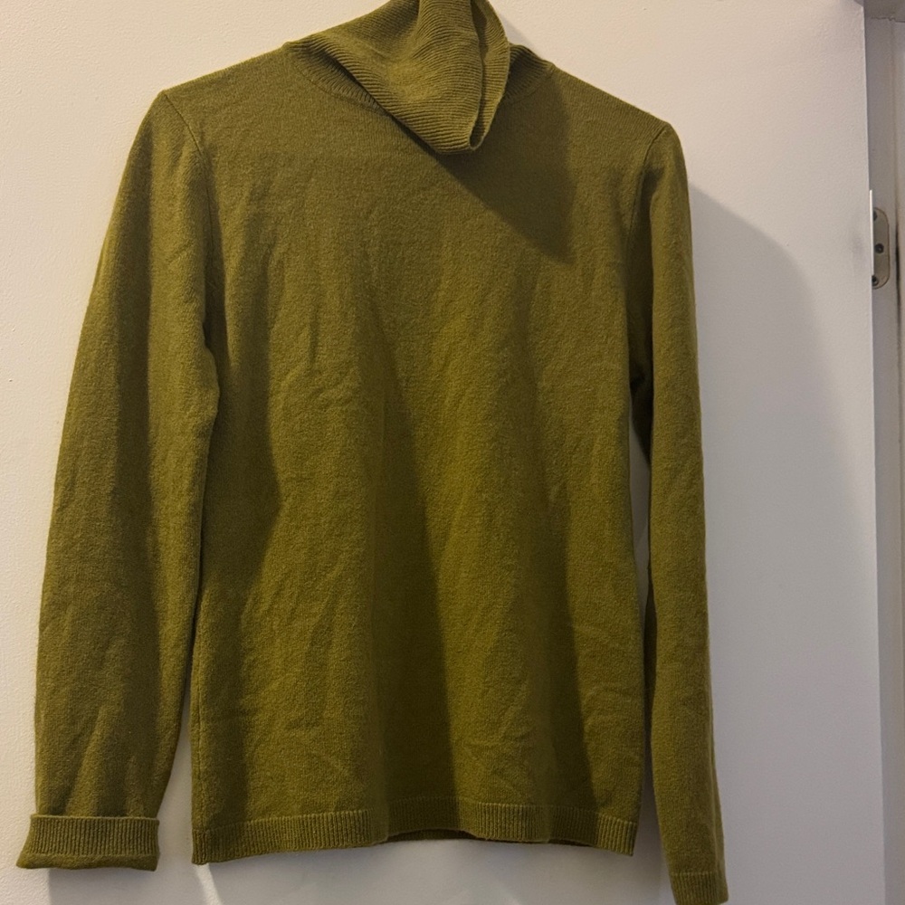 Women's Olive Green Turtleneck Sweater